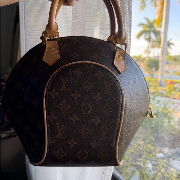 Ellipse Monogram Bag - Picture 14 of 14